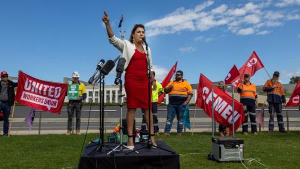 CFMEU HOUSING PROTEST