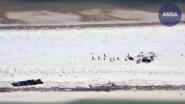 Eleven fisherman were stranded on an island for six days after Cyclone Ilsa hit two boats. Picture: AMSA